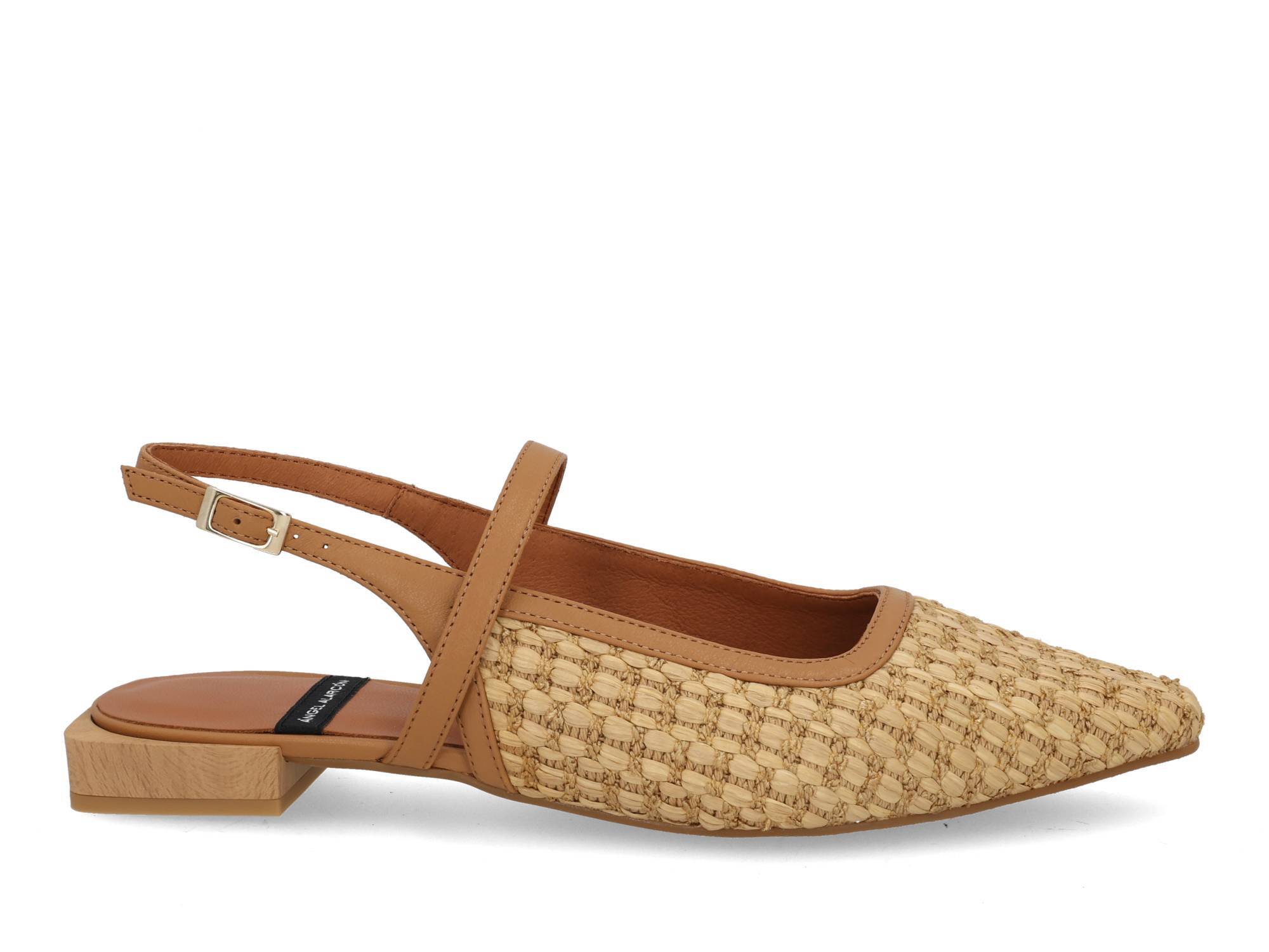 Angel Alarcon 26002 camarello Beige